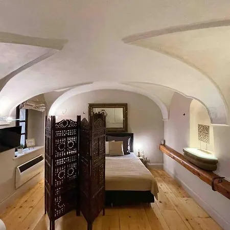 Historic Apartment Near Charles Bridge Apartment Prague